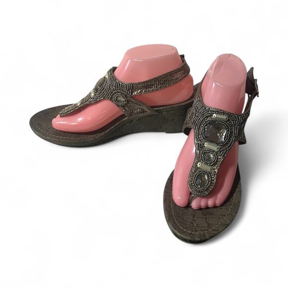 Simply Vera Vera Wang Thong Wedge Beaded Sandal Sz 9 M Vinny Pewter - Picture 4 of 8